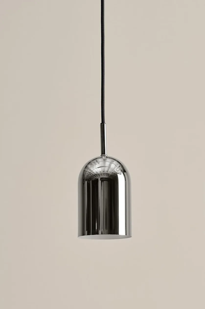 ARA Lampe am Fenster