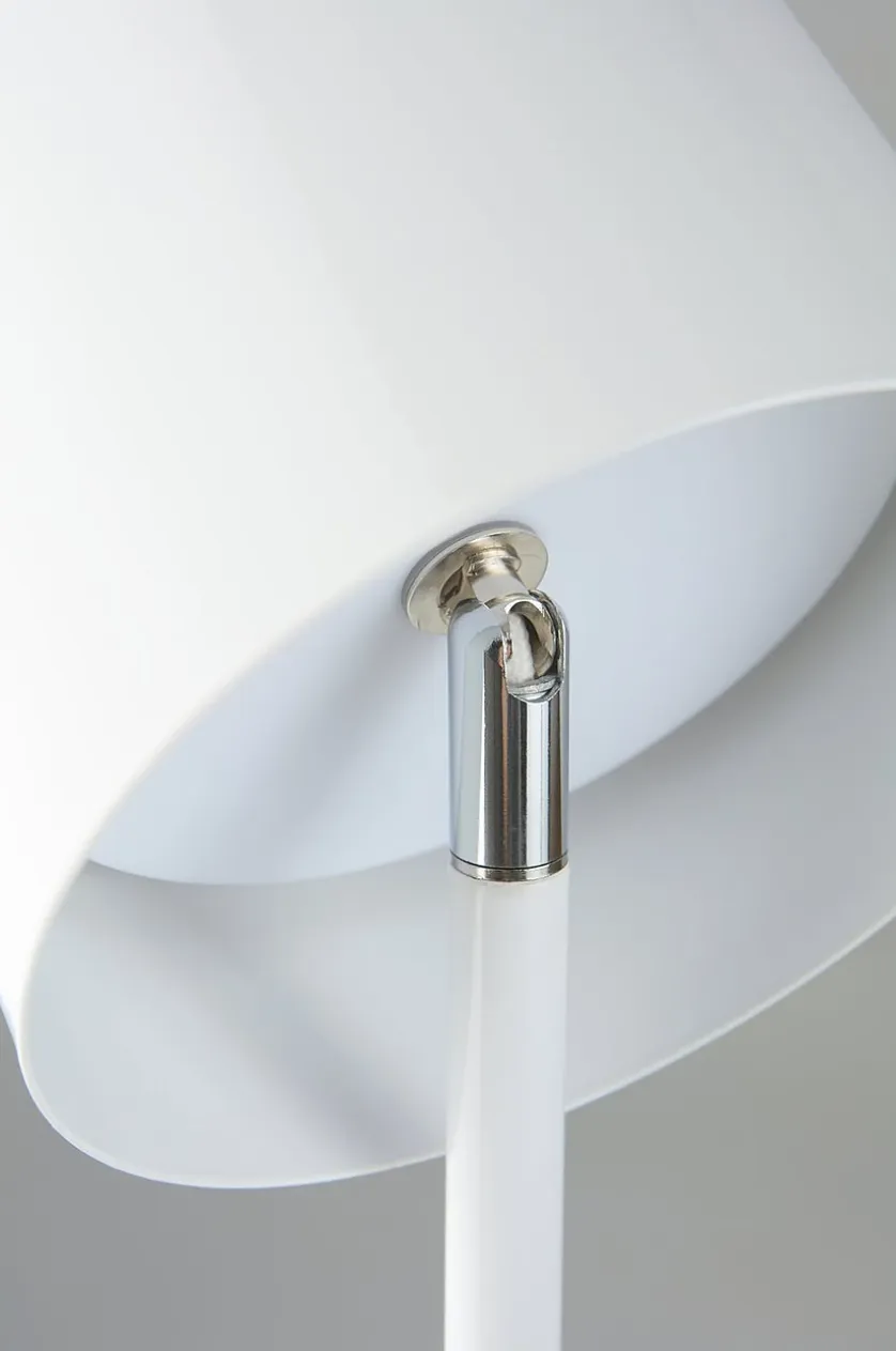 ARA Stehlampe
