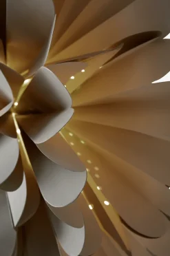 EIRA Weihnachtsstern ø 68 cm