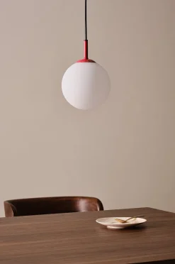 EKMAN Lampe am Fenster