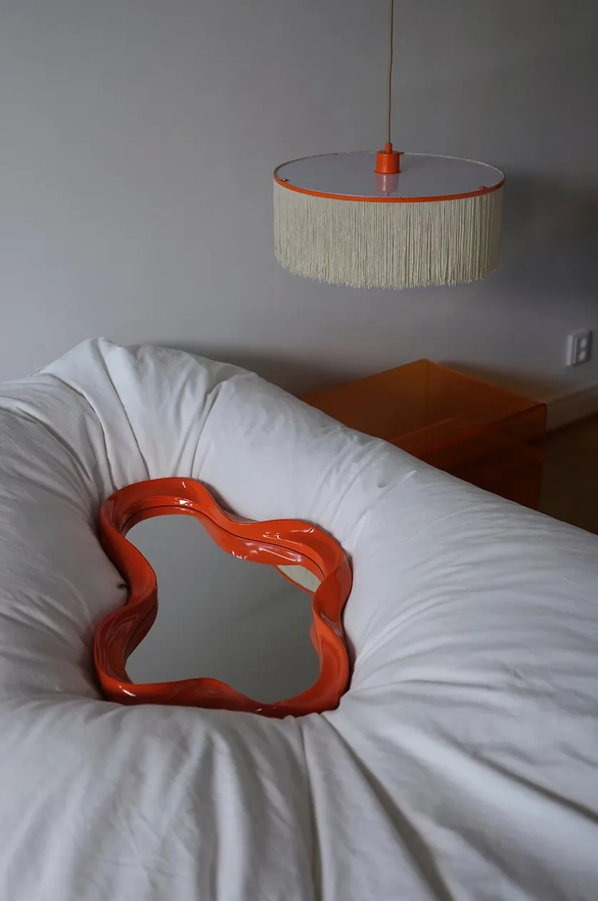 FLOATING Spiegel