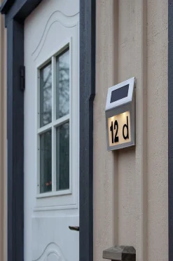 Solarbetriebene Wandleuchte Wally