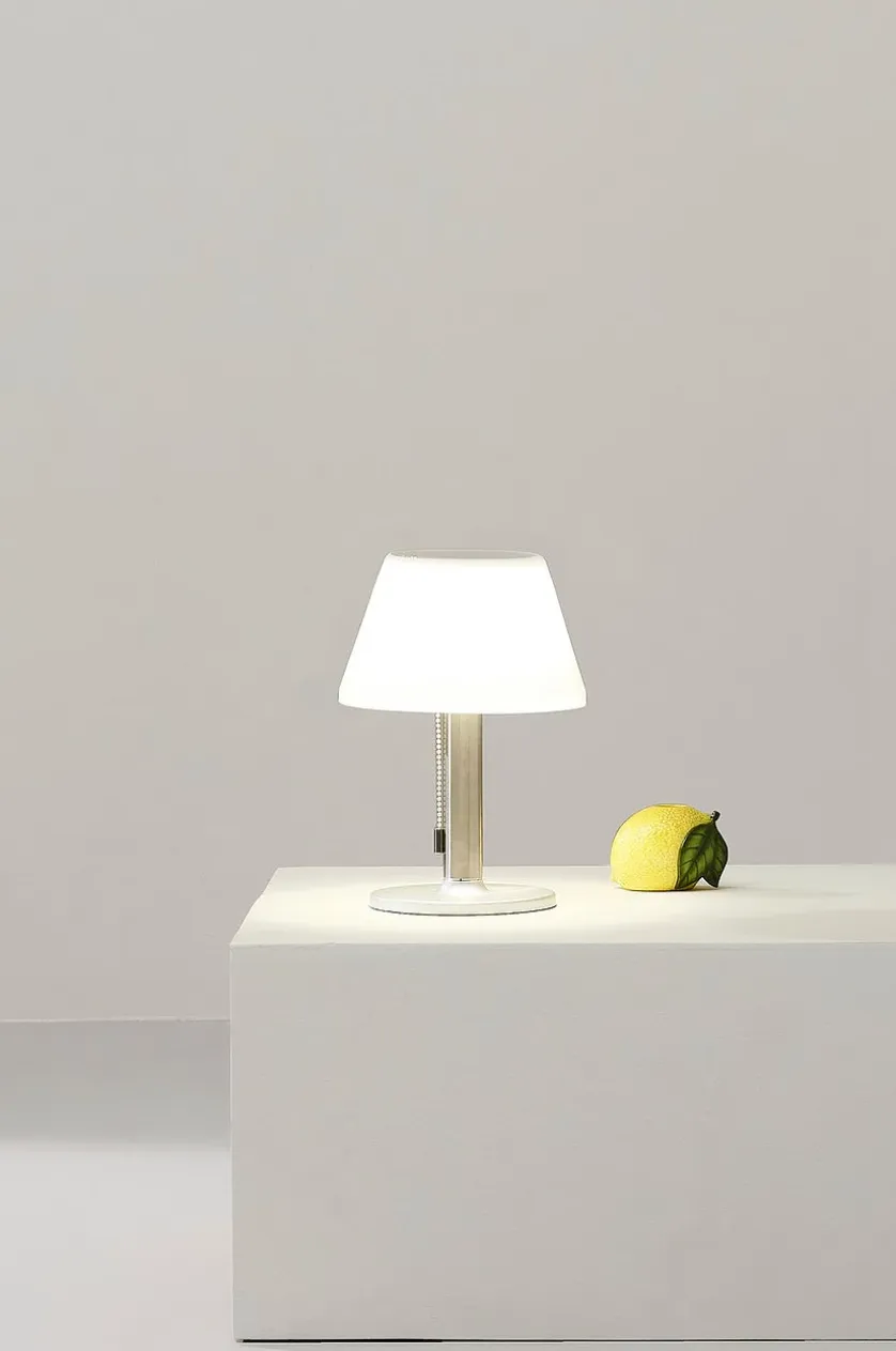 Solia Leuchte mit Solarzellen