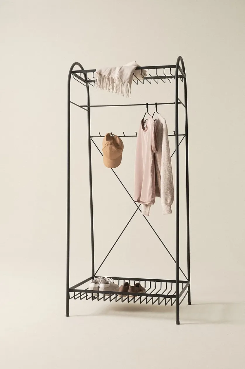 WINTON Garderobe